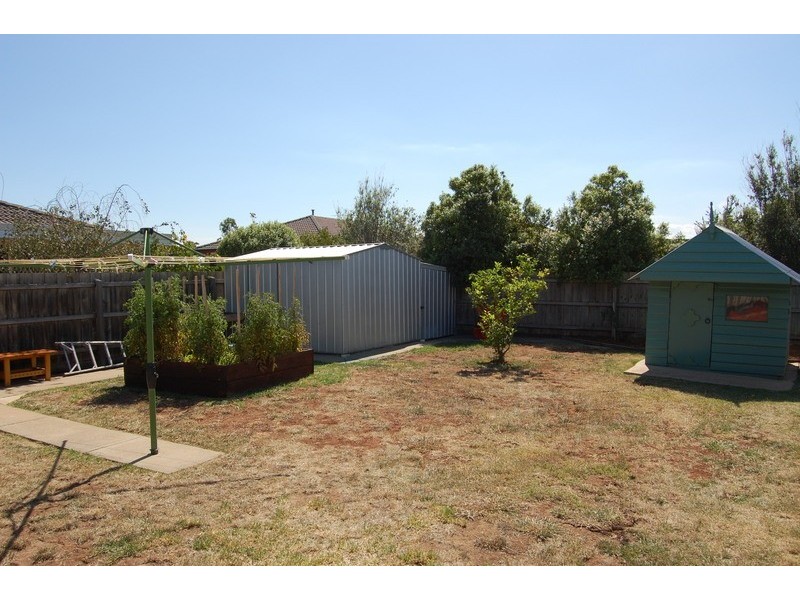 16 Shearwater Court, Hoppers Crossing VIC 3029