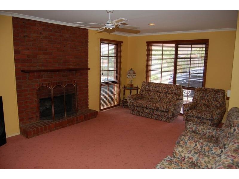 35 Hogans Road, Hoppers Crossing VIC 3029
