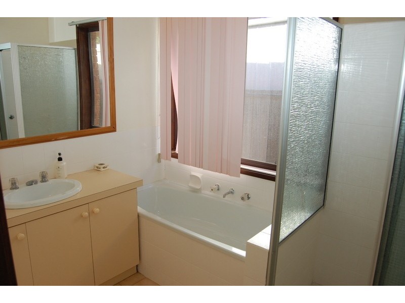 25 Angela Drive, Hoppers Crossing VIC 3029