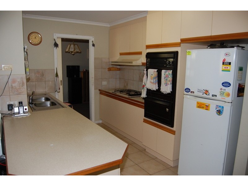 6 Greenshank Court, Werribee VIC 3030