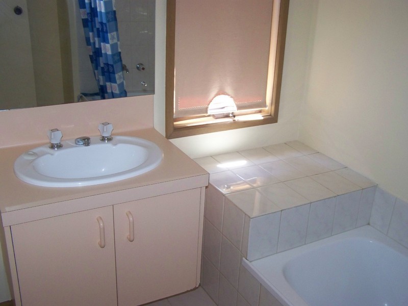 46 Kathleen Crescent, Hoppers Crossing VIC 3029