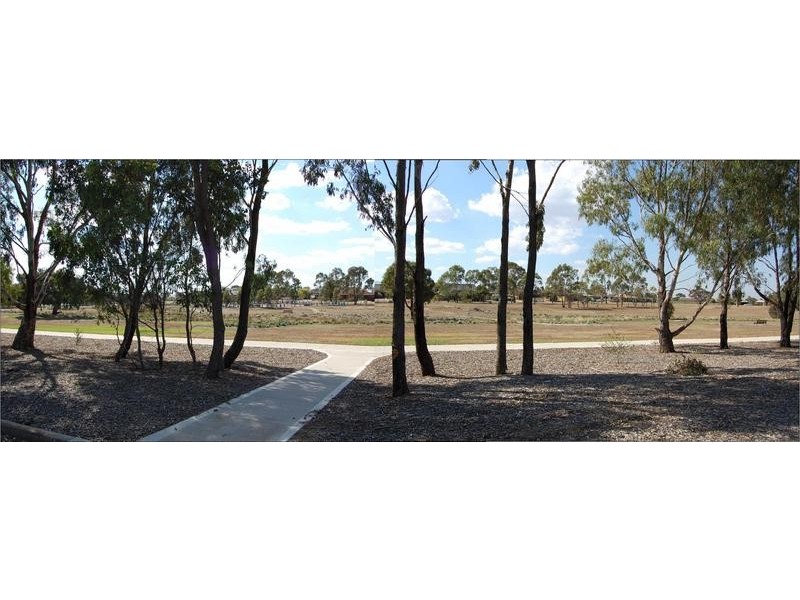 28 Broadway Boulevard, Wyndham Vale VIC 3024