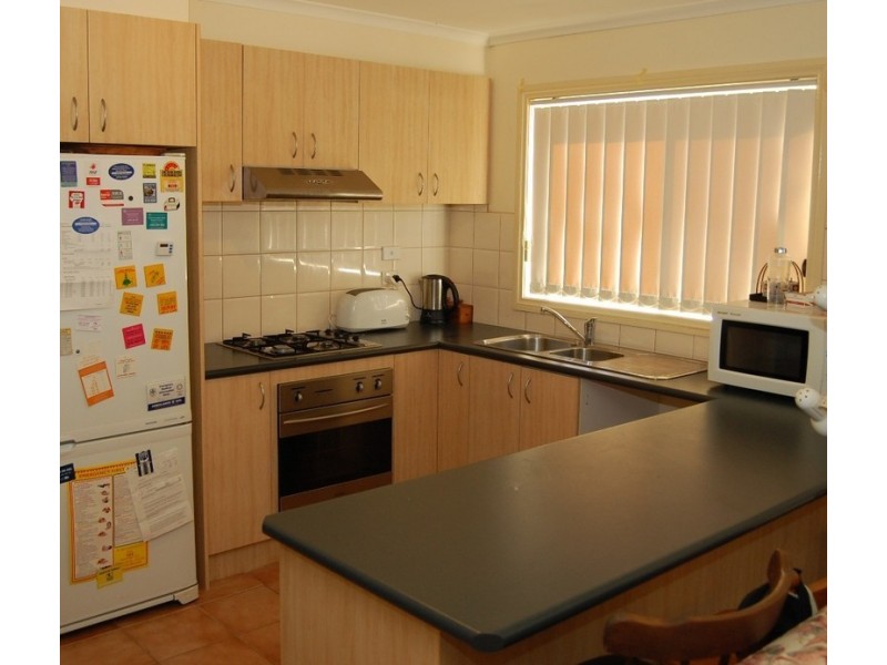 18/52 Latham Street, Werribee VIC 3030