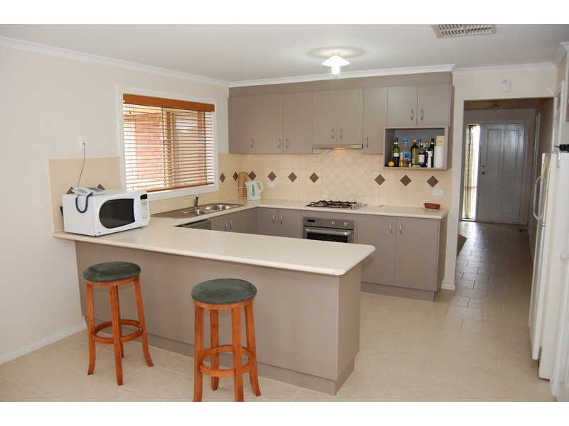 11 Banjo Patterson Circle, Point Cook VIC 3030