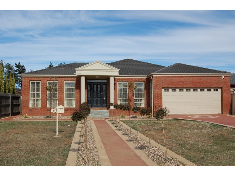 5 Belmarino Court, Werribee VIC 3030