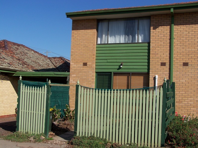 2/247 Princes Highway, Werribee VIC 3030