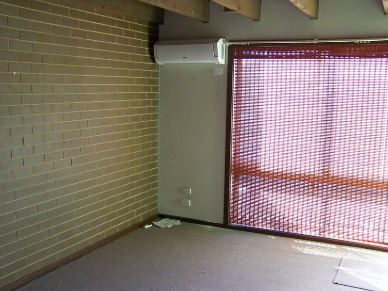 2/247 Princes Highway, Werribee VIC 3030