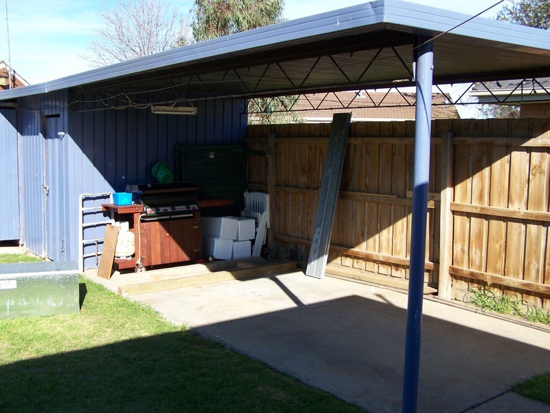 11 Muirhead Crescent, Werribee VIC 3030