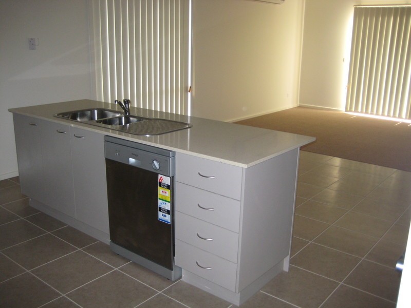 28 Loretta Boulevard, Tarneit VIC 3029