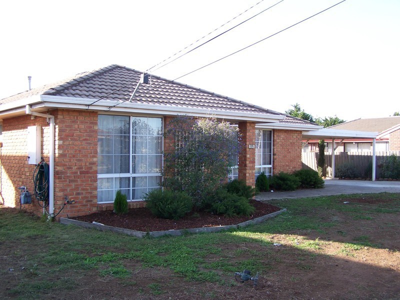 35 Sunbird Crescent, Hoppers Crossing VIC 3029