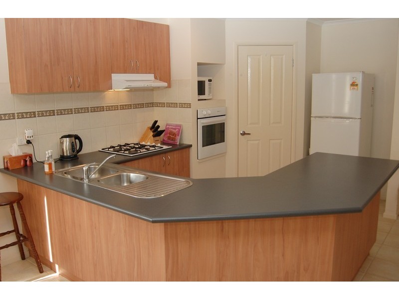 27 Retford Close, Werribee VIC 3030