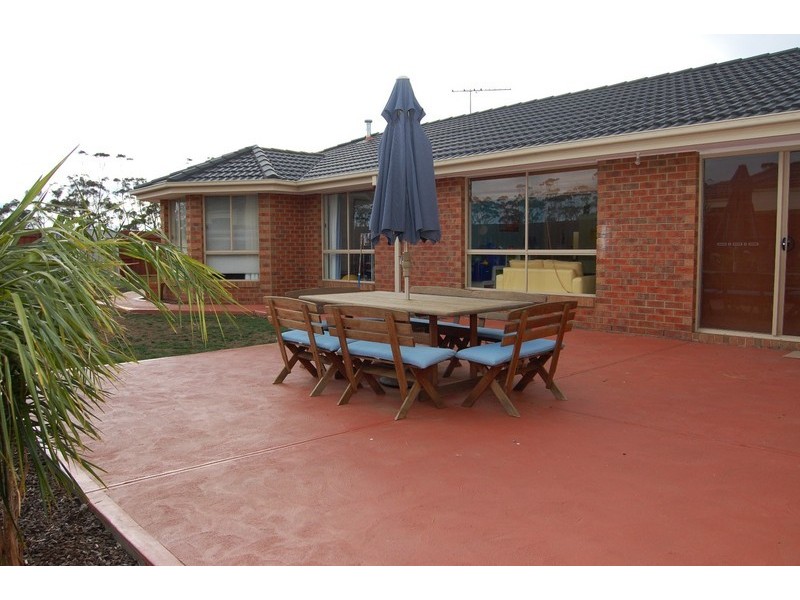 11 Minstrel Close, Werribee VIC 3030