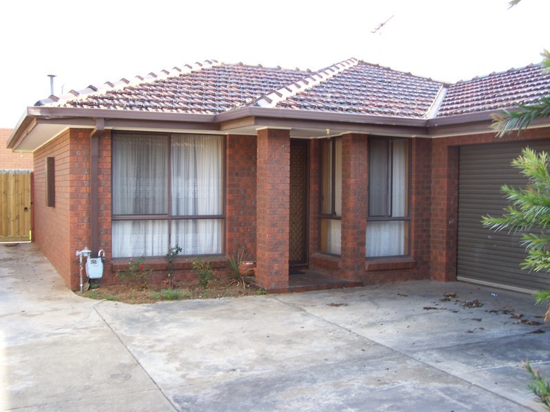 2/8 Dyer Street, Hoppers Crossing VIC 3029