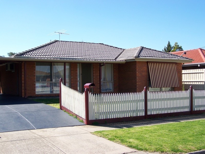 51 Hawkesbury Road, Werribee VIC 3030