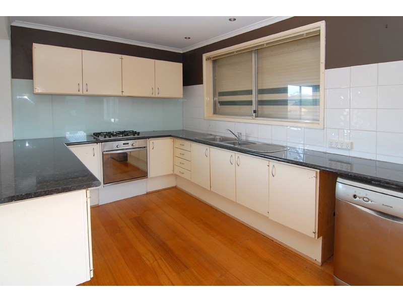 32 Hampstead Drive, Hoppers Crossing VIC 3029