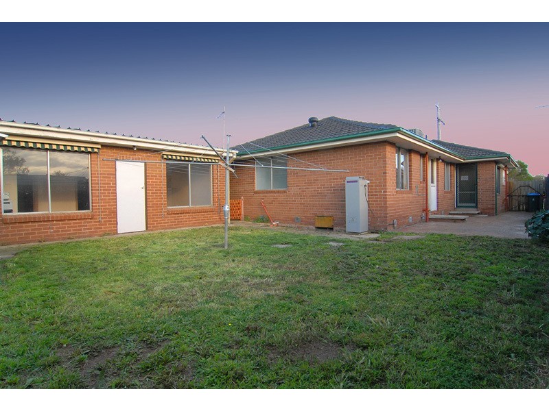 32 Hampstead Drive, Hoppers Crossing VIC 3029