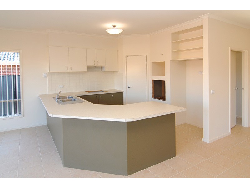 25 Banjo Patterson Circuit, Point Cook VIC 3030