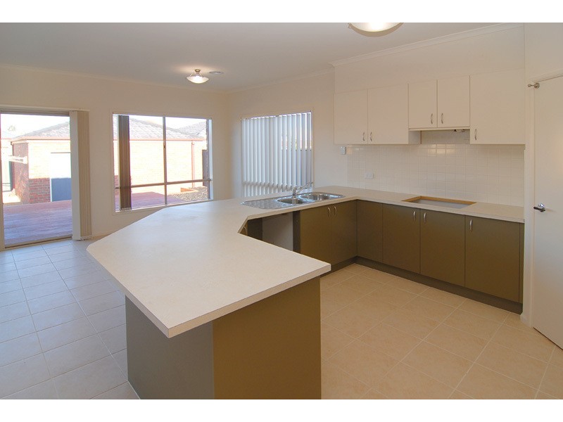 25 Banjo Patterson Circuit, Point Cook VIC 3030