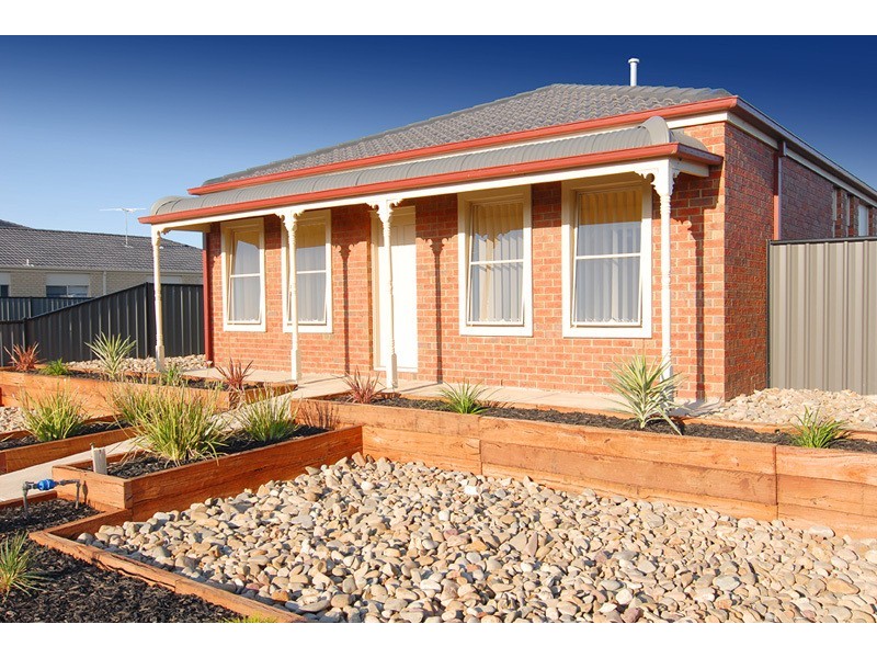 25 Banjo Patterson Circuit, Point Cook VIC 3030
