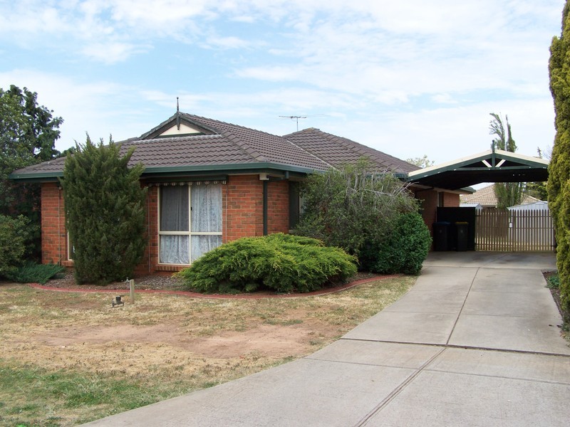 20 St Lawrence Close, Werribee VIC 3030