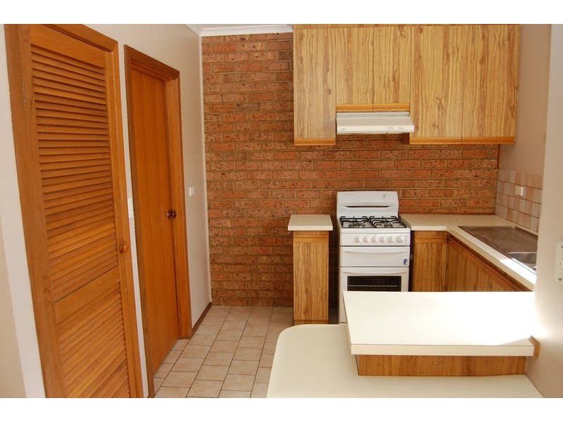 2/17 Westminister Drive, Werribee VIC 3030