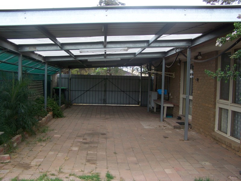 13 Lentara Crescent, Wyndham Vale VIC 3024