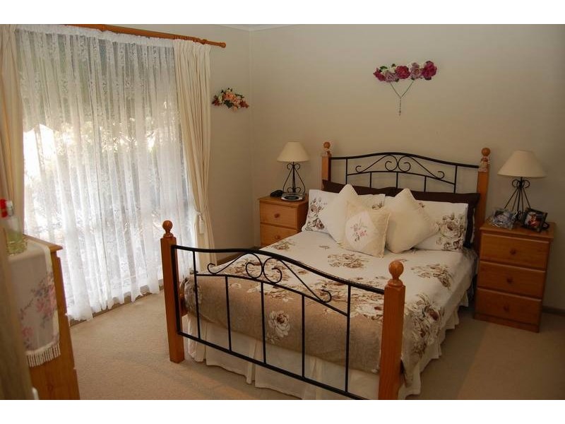128 Virgilia Drive, Hoppers Crossing VIC 3029