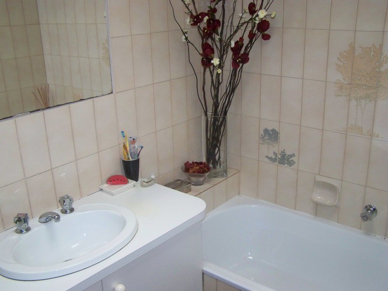 2/127 Rosella Avenue, Werribee VIC 3030