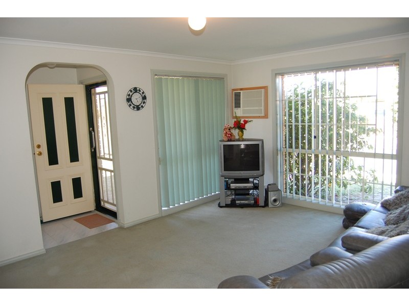 8a Symons Avenue, Hoppers Crossing VIC 3029