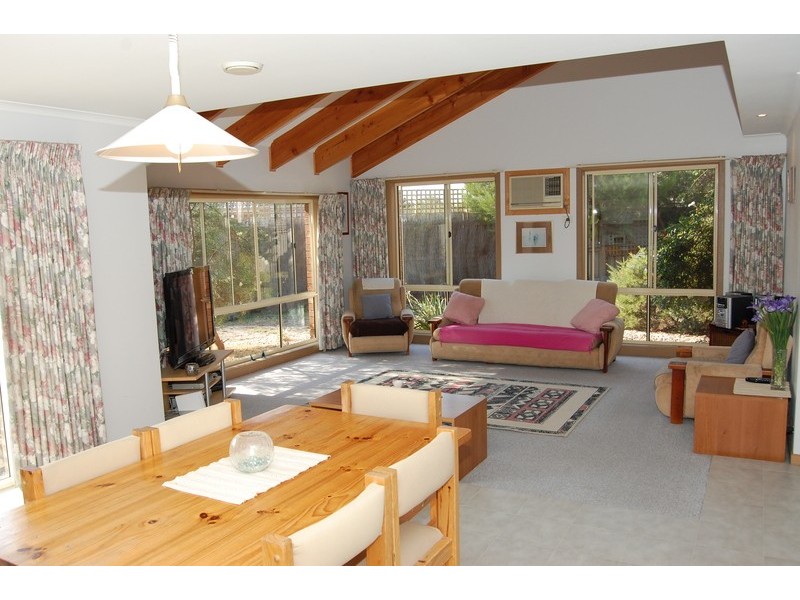 14 Wildflower Crescent, Hoppers Crossing VIC 3029