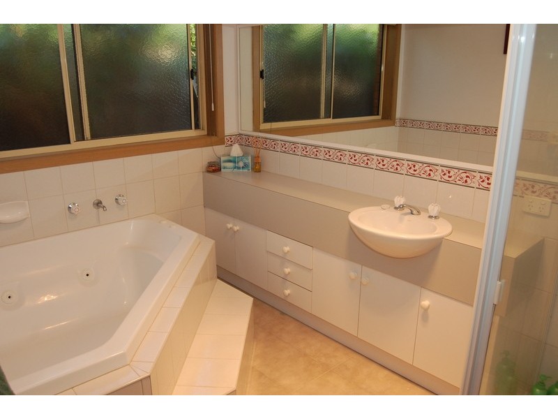 14 Wildflower Crescent, Hoppers Crossing VIC 3029