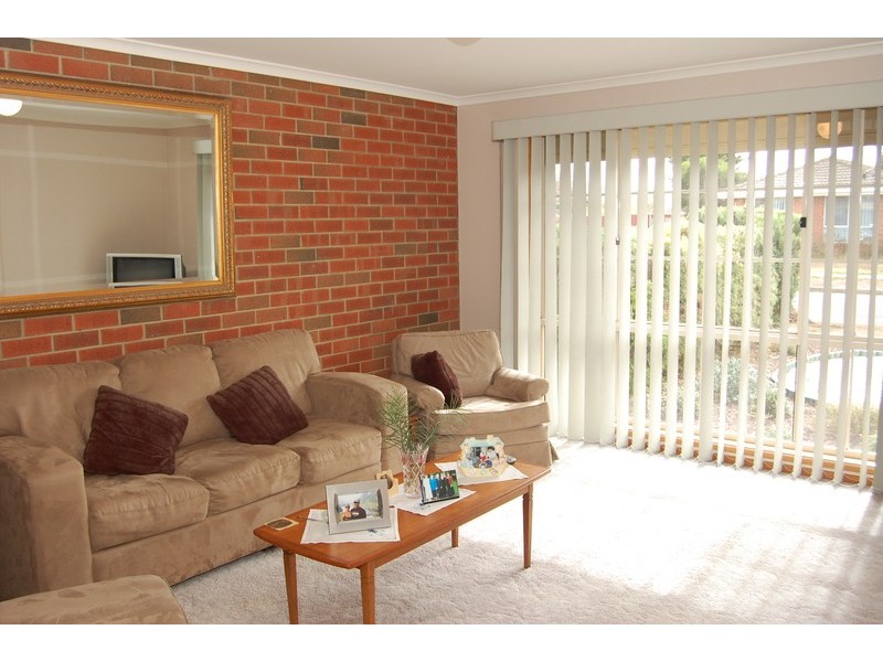 2/6 Symons Avenue, Hoppers Crossing VIC 3029