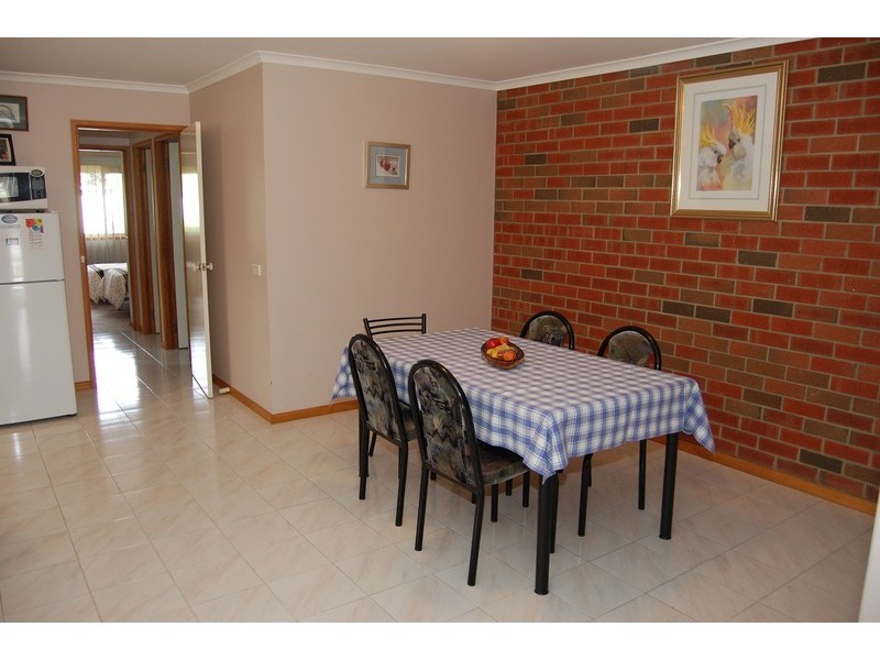 2/6 Symons Avenue, Hoppers Crossing VIC 3029