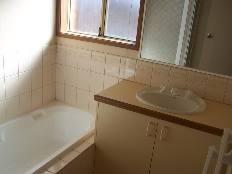 4 Ferry Close, Wyndham Vale VIC 3024