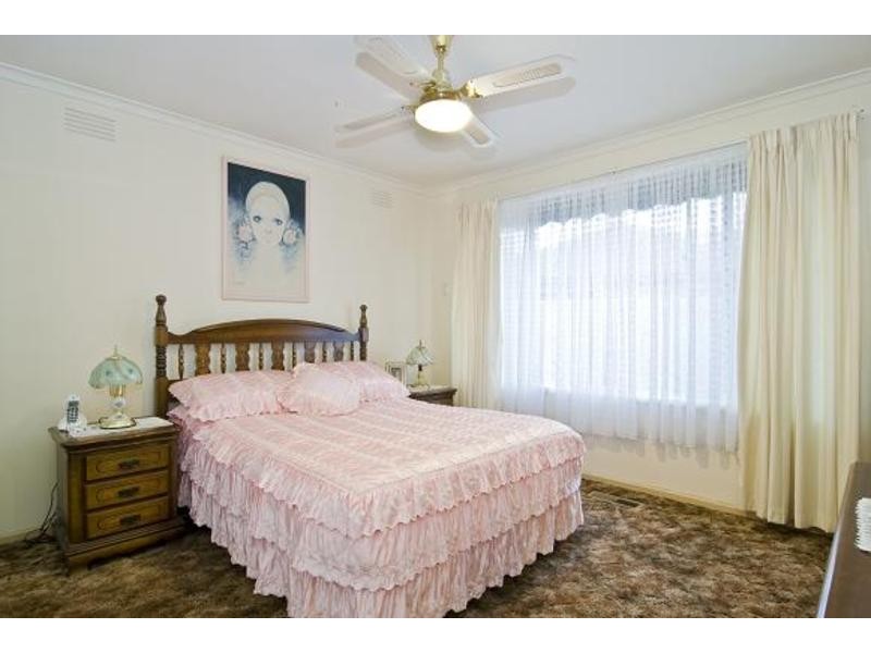 8 Sierra Court, Hoppers Crossing VIC 3029