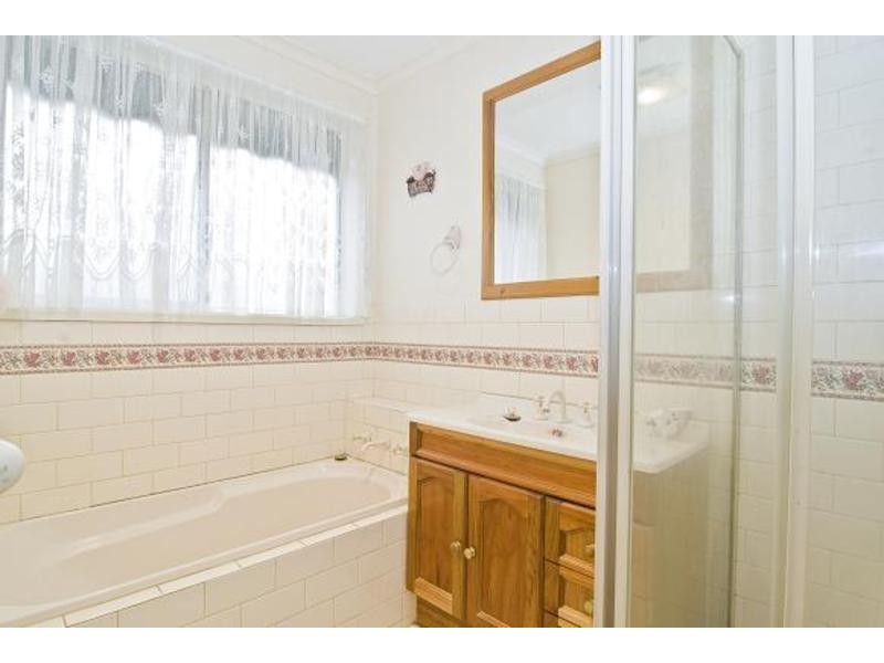 8 Sierra Court, Hoppers Crossing VIC 3029