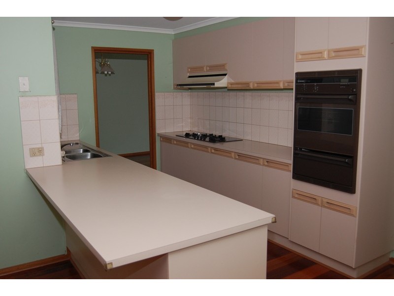 68 Whitsunday Drive, Hoppers Crossing VIC 3029