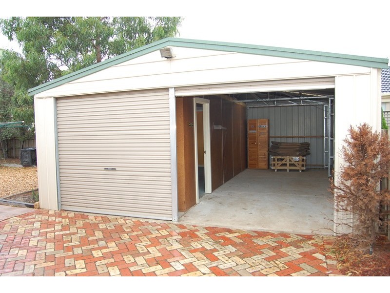 68 Whitsunday Drive, Hoppers Crossing VIC 3029