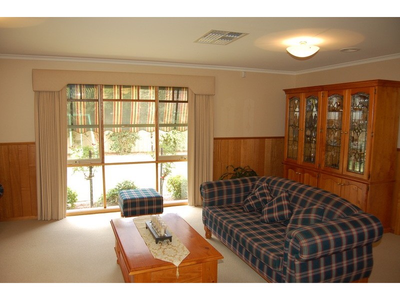 5 Paisley Court, Werribee VIC 3030