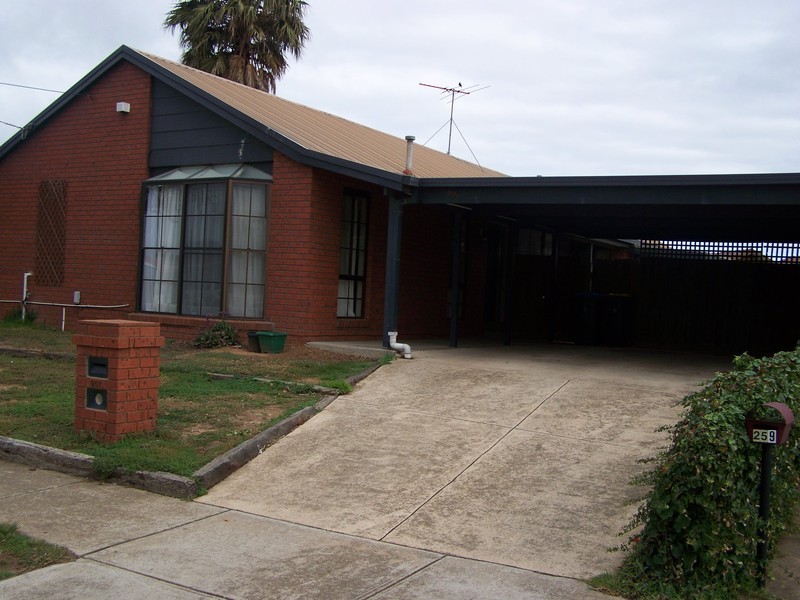 257 Greaves Street North, Werribee VIC 3030