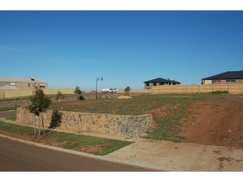 18 Starling Avenue, Tarneit VIC 3029