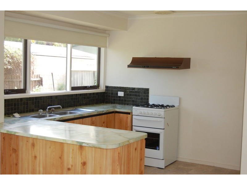 2 Topaz Avenue, Wyndham Vale VIC 3024