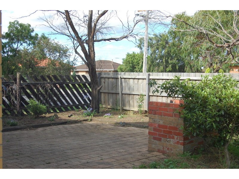 2 Topaz Avenue, Wyndham Vale VIC 3024