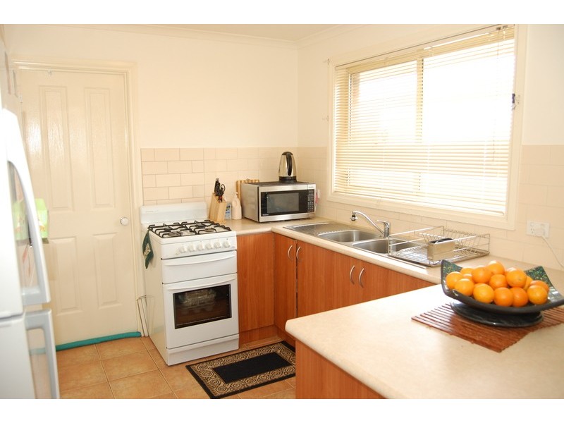 4 Finchley Park Crescent, Tarneit VIC 3029