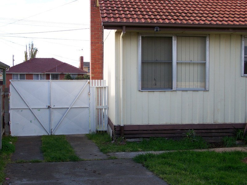 23 Vincent Crescent, Werribee VIC 3030