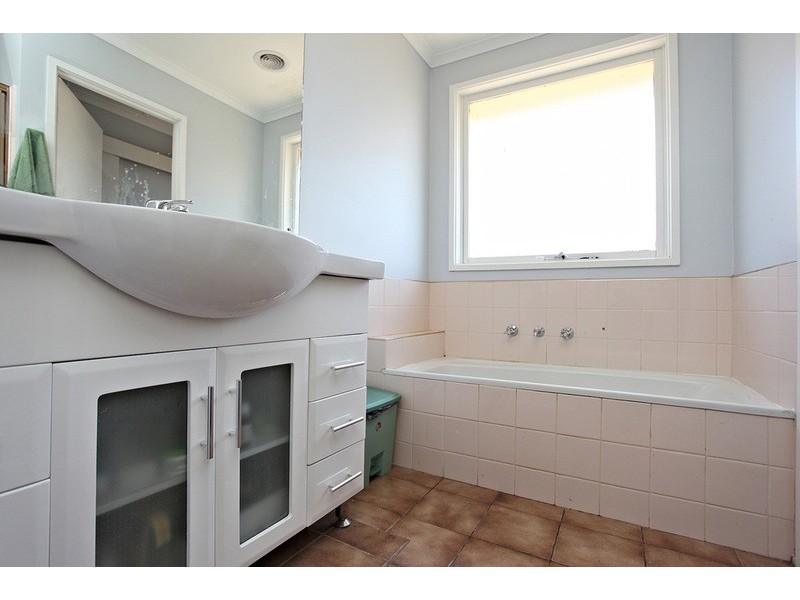 6 Gloucester Court, Werribee VIC 3030