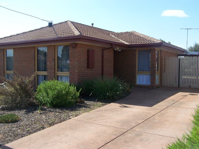 54 Blackforest Road, Werribee VIC 3030