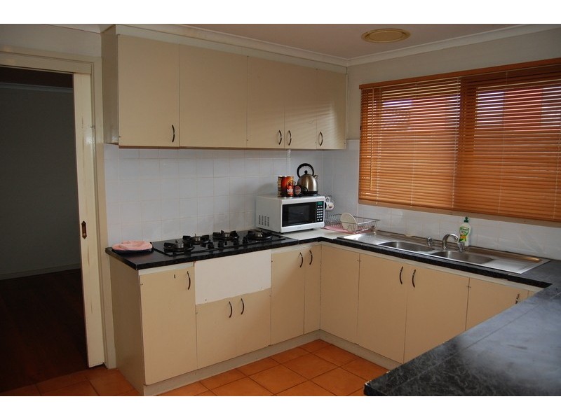 8 Whiton Grove, Wyndham Vale VIC 3024