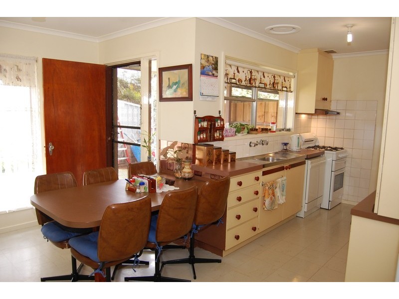 86 Chirnside Avenue, Werribee VIC 3030
