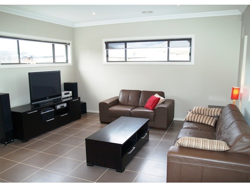 10 Transit Place, Tarneit VIC 3029